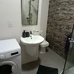 Lägenhet Spacious 2 Bedroom In Close To Valletta Xghajra