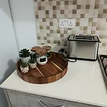 Spacious 2 Bedroom In Close To Valletta Lägenhet *