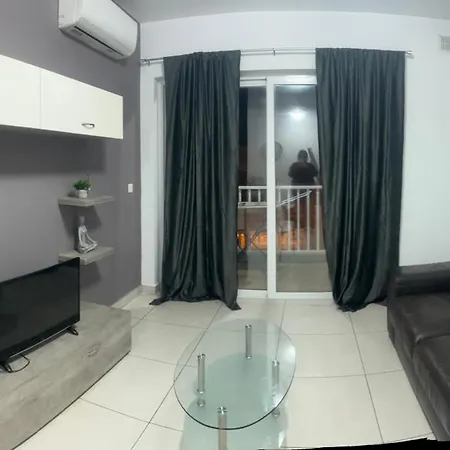 아파트 2 Bedroom In With Hot Tub Near The Sea Xghajra