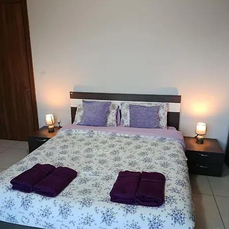 2 Bedroom In With Hot Tub Near The Sea *