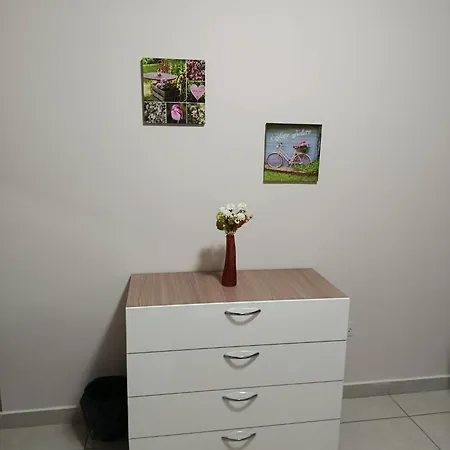 아파트 2 Bedroom In With Hot Tub Near The Sea *