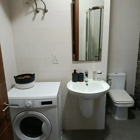 2 Bedroom In With Hot Tub Near The Sea Xghajra