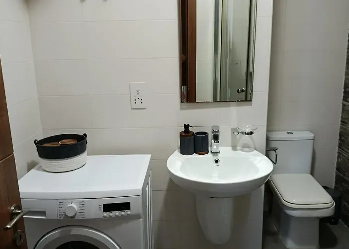 Spacious 2 Bedroom In Close To Valletta Xghajra